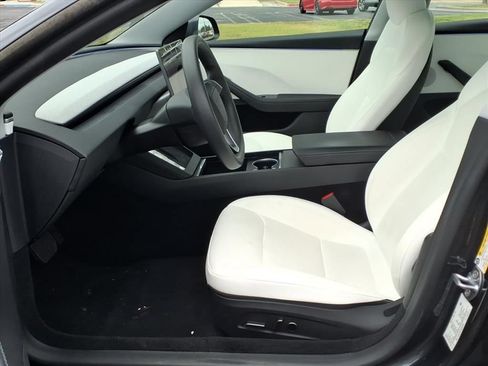 Used 2025 Tesla Model 3 Long Range RWD image 17