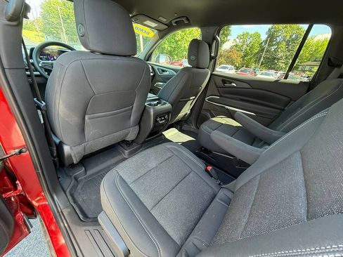 Used 2026 Chevrolet Traverse LT w/ LPO, Floor Liner Package AWD/4WD image 22