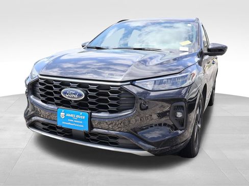 Used 2023 Ford Escape ST-Line Select w/ Tech Pack #2 AWD/4WD image 3