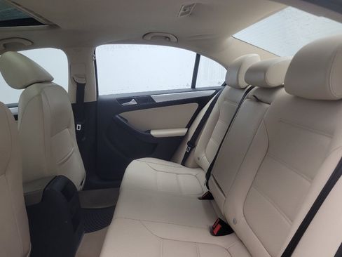 Used 2014 Volkswagen Jetta SE FWD image 18