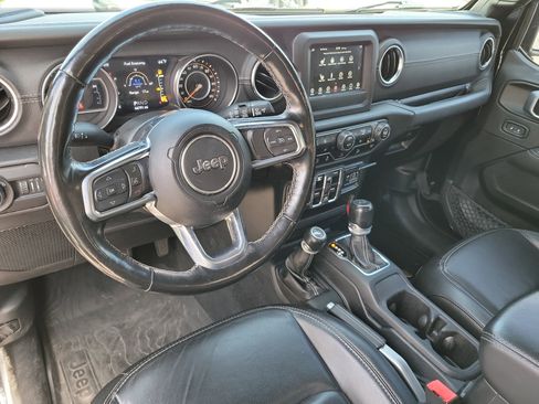 Used 2020 Jeep Wrangler Unlimited Sahara w/ Cold Weather Group AWD/4WD image 2