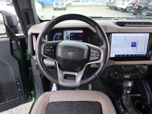 Used 2023 Ford Bronco Wildtrak image 33