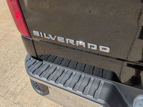 Used 2020 Chevrolet Silverado 1500 LT w/ Texas Edition image 39