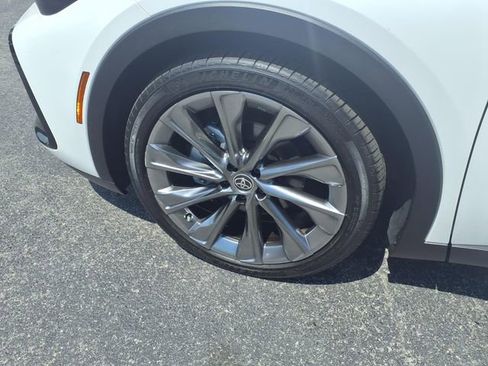 Used 2024 Toyota Crown Limited w/ Advanced Technology Package image 4