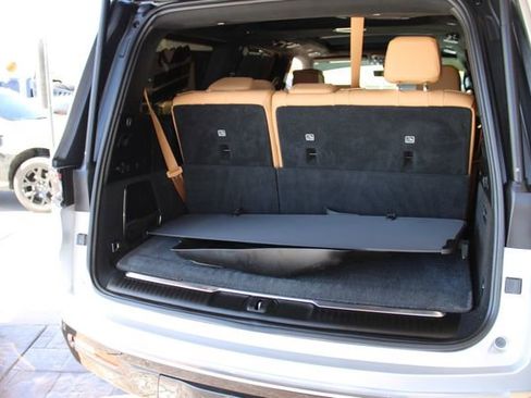 Used 2022 Jeep Grand Wagoneer Series III w/ HD Trailer Tow Package image 44