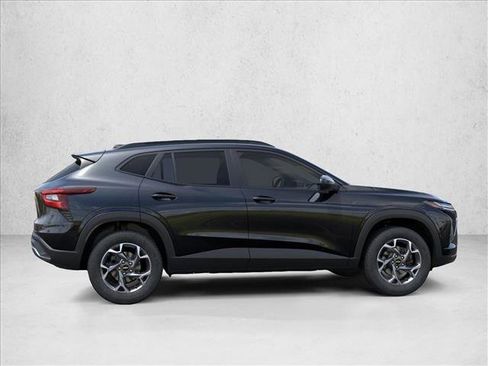 New 2026 Chevrolet Trax LT image 5