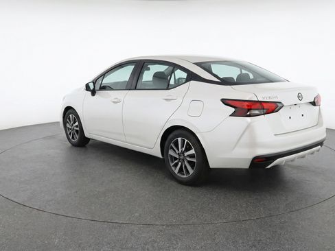 Used 2025 Nissan Versa SV image 6