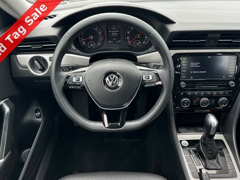 Certified 2022 Volkswagen Passat 2.0T SE image 15