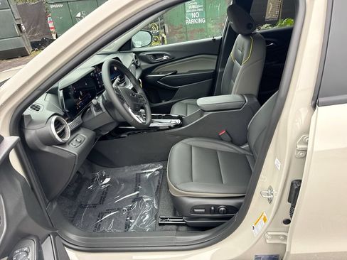 Used 2026 Chevrolet Trax ACTIV w/ Driver Confidence Package FWD image 13