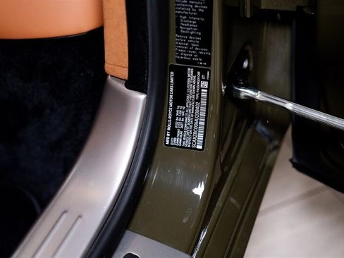 Used 2021 Rolls-Royce Dawn RWD image 33