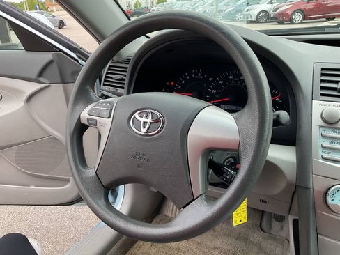 Used 2008 Toyota Camry LE FWD image 17