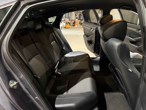 Used 2018 Honda Accord Sport image 22