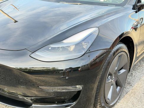 Used 2022 Tesla Model 3 Long Range AWD/4WD image 9