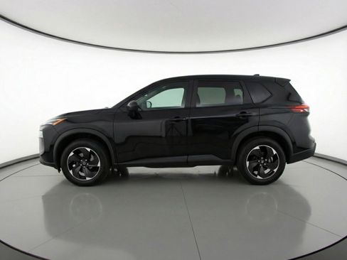 Used 2025 Nissan Rogue SV image 5