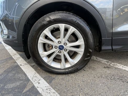 Used 2018 Ford Escape SE w/ SE Sync 3 Package image 23