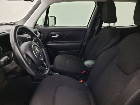 Used 2020 Jeep Renegade Altitude FWD image 17