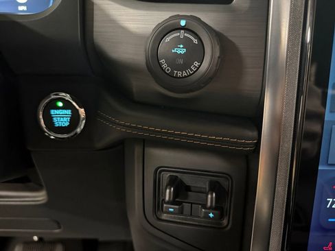 Used 2024 Ford Expedition Max Platinum image 41