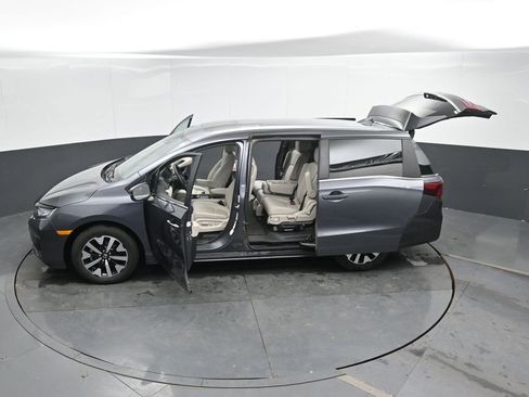 Used 2025 Honda Odyssey EX-L image 45