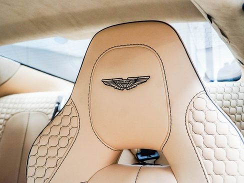 Used 2017 Aston Martin Vanquish Coupe RWD image 52