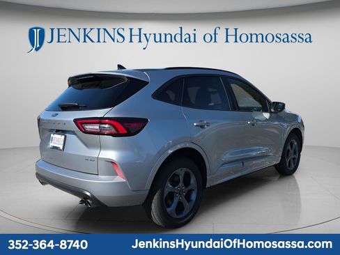 Used 2024 Ford Escape ST-Line AWD/4WD image 2