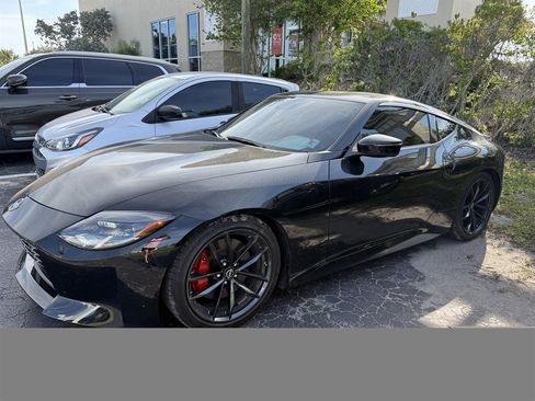 Used 2025 Nissan Z Performance w/ Floor Mat Package RWD image 3