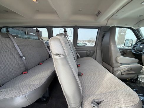 Used 2025 Chevrolet Express 3500 LT w/ LT Preferred Equipment Group image 23
