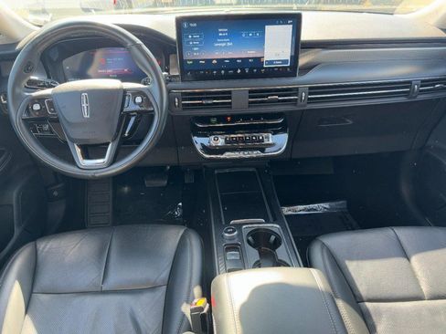 Certified 2023 Lincoln Corsair Reserve image 9