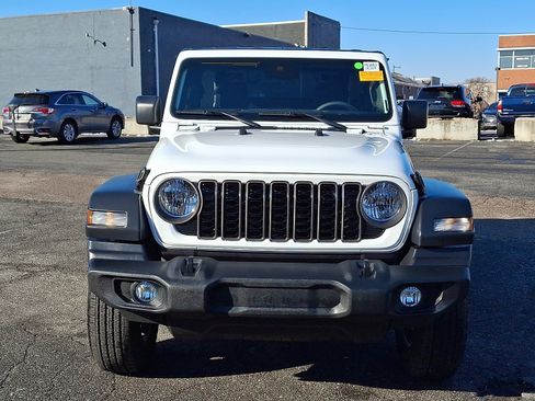 Used 2024 Jeep Wrangler Sport S image 2