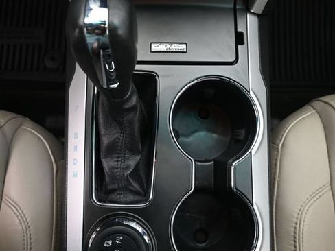 Used 2015 Ford Explorer XLT w/ Equipment Group 202B AWD/4WD image 20