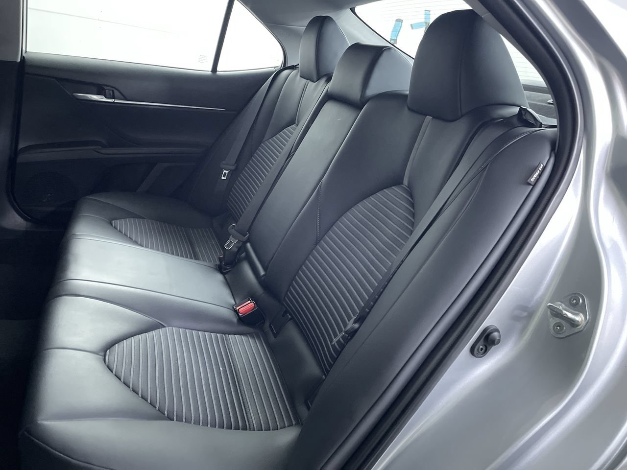 Used 2023 Toyota Camry SE FWD image 22