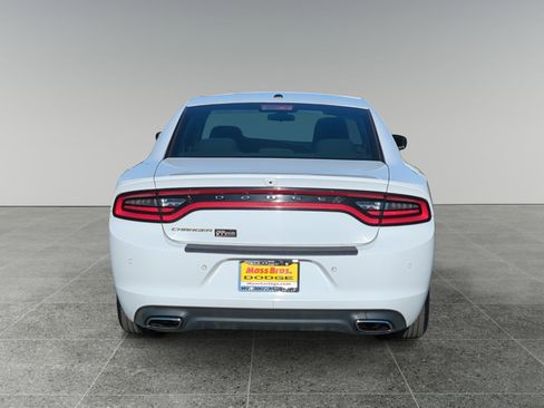 Used 2022 Dodge Charger SXT image 4