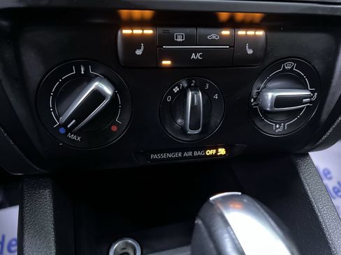Used 2013 Volkswagen Jetta SE FWD image 20