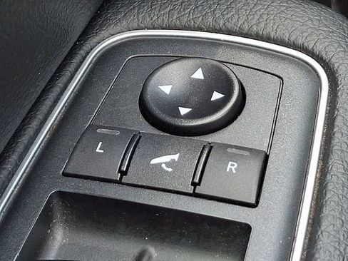 Used 2020 RAM 1500 Laramie AWD/4WD image 19