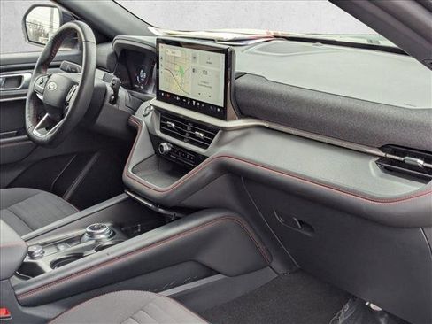 Used 2025 Ford Explorer ST-Line w/ ST-Line Street Pack image 25