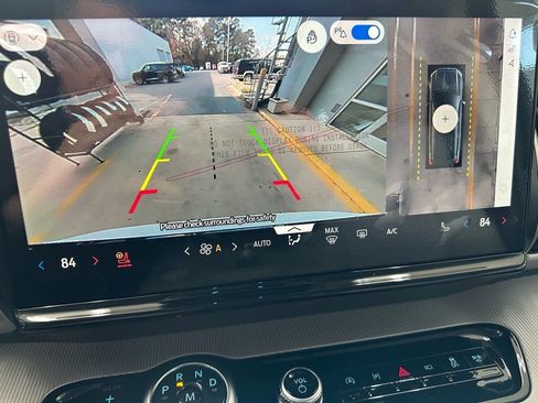 New 2025 Ford Expedition Active image 42