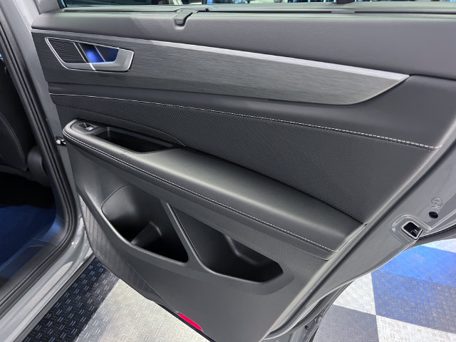 Certified 2026 Volkswagen Atlas Cross Sport SE w/ Panoramic Sunroof Package FWD image 14