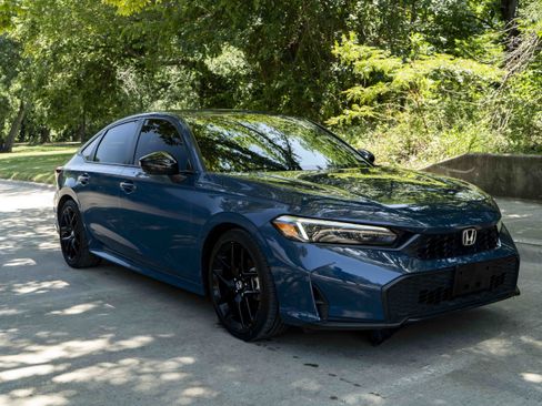 Used 2025 Honda Civic Sport image 2