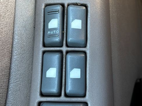 Used 1999 Chevrolet Tahoe Z71 w/ Comfort & Security Pkg image 14