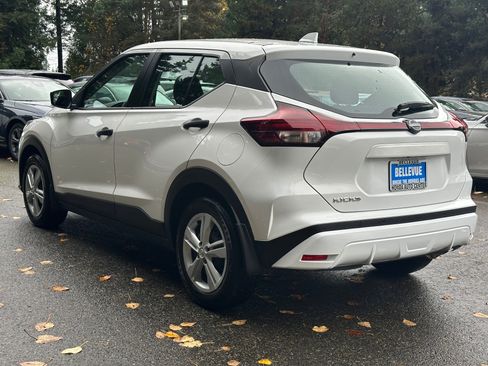 Used 2023 Nissan Kicks S image 5
