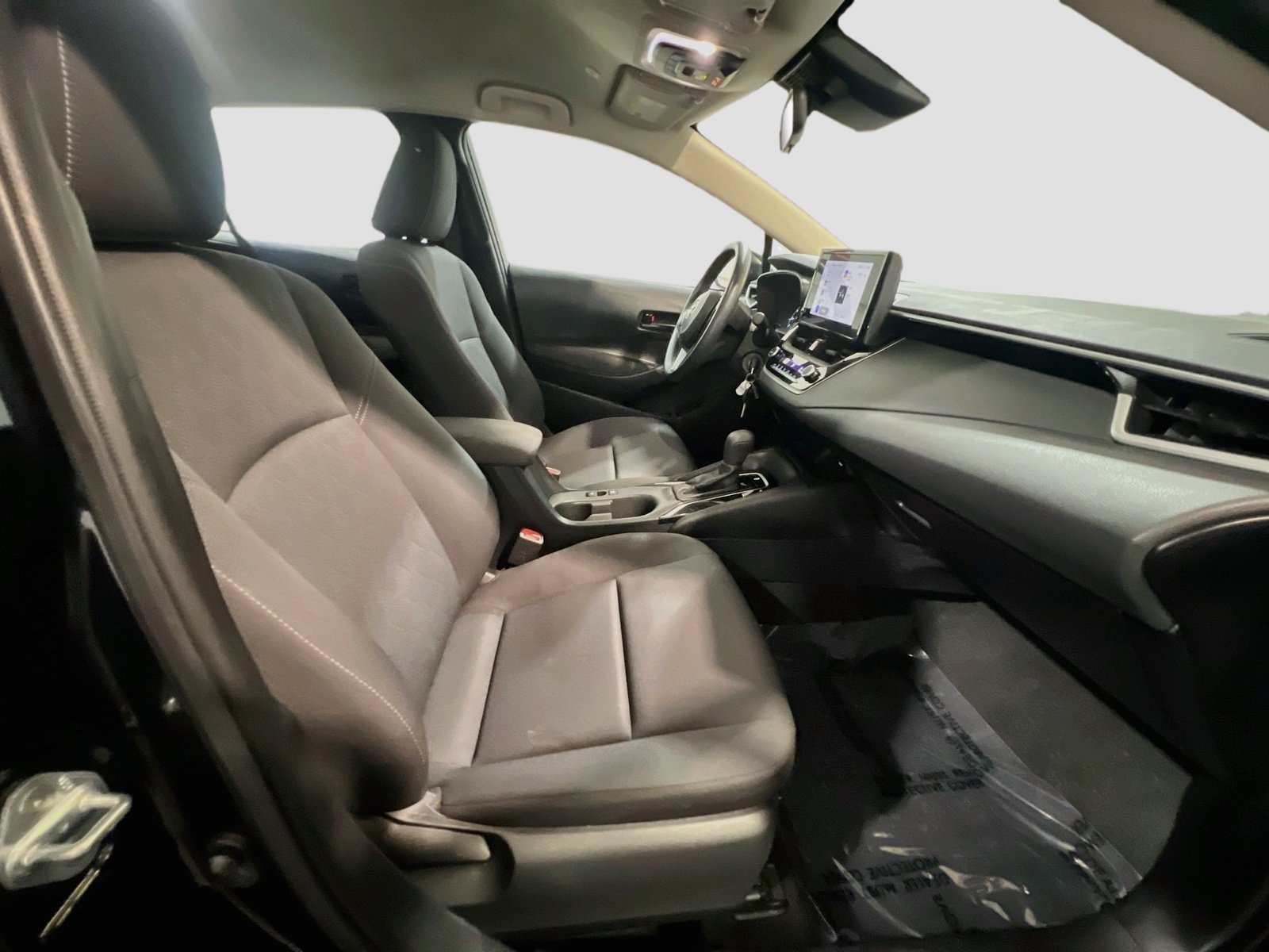 Used 2024 Toyota Corolla LE FWD image 19