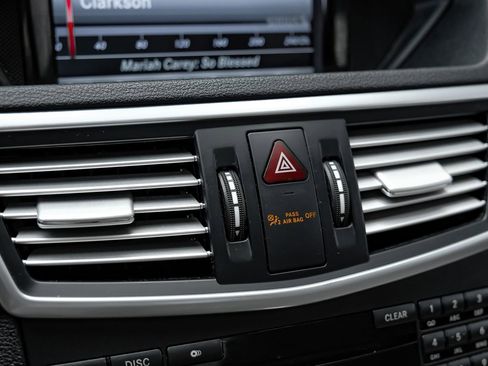 Used 2013 Mercedes-Benz E 350 4MATIC Sedan w/ Premium 1 Pkg image 28