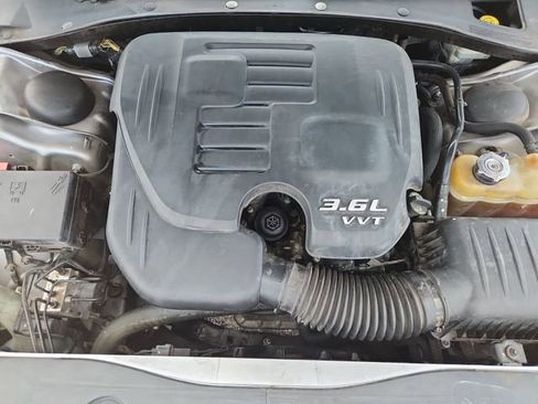Used 2014 Dodge Charger SE RWD image 26