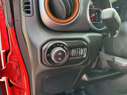 Used 2021 Jeep Gladiator Mojave image 21