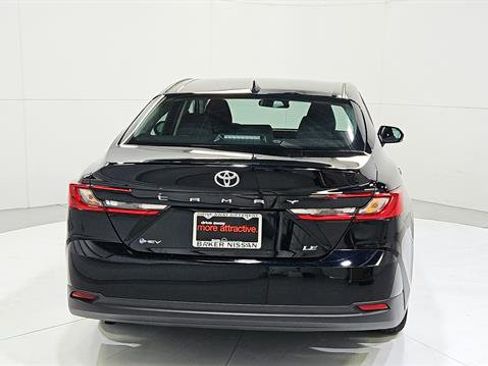 Used 2025 Toyota Camry LE FWD image 7