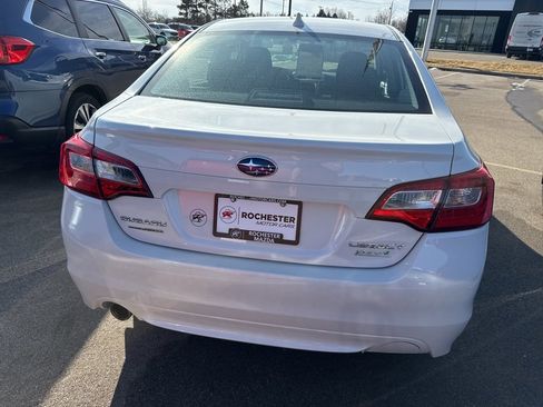 Used 2017 Subaru Legacy 2.5i Premium image 4
