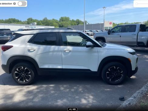 Used 2023 Chevrolet TrailBlazer LT w/ Convenience Package AWD/4WD image 4