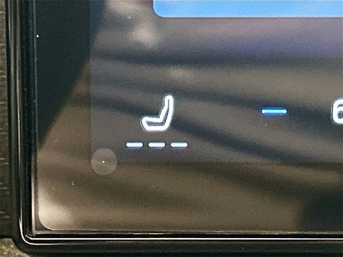 Used 2025 Ford Mustang Coupe image 17