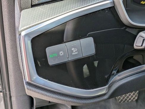Used 2025 Audi Q3 2.0T Premium AWD/4WD image 16