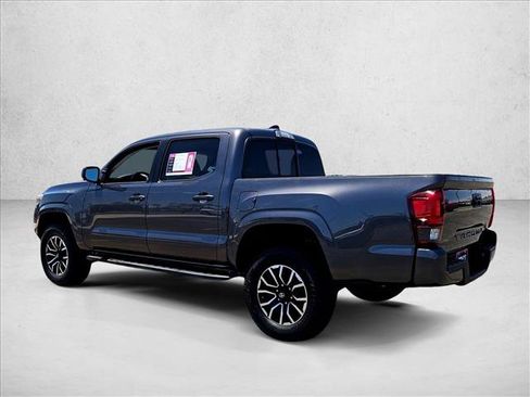 Used 2018 Toyota Tacoma SR w/ SR Convenience Package RWD image 6