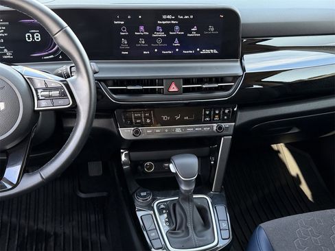 Used 2025 Kia Seltos S image 16